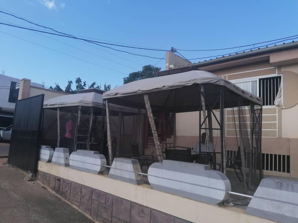 Hotel La Couronne Rw Yaoundé Εξωτερικό φωτογραφία